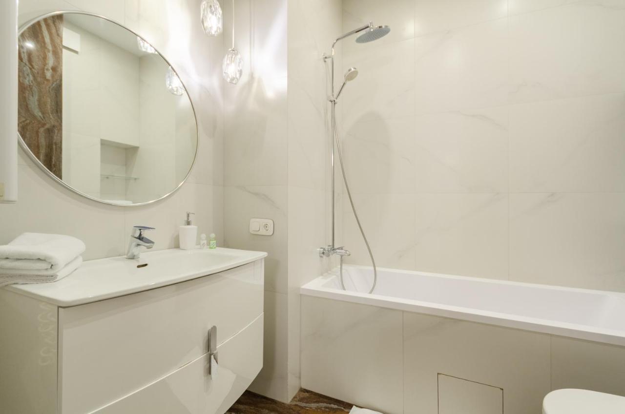 Petrovdom Apartaments 11-212 In Rc Central Park, 7 John Mccain Street Киев Екстериор снимка